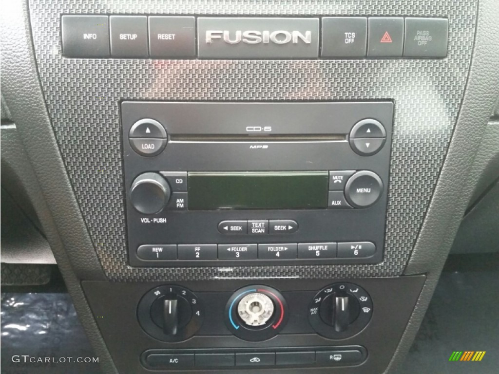 2006 Fusion SE V6 - Black / Charcoal Black photo #18