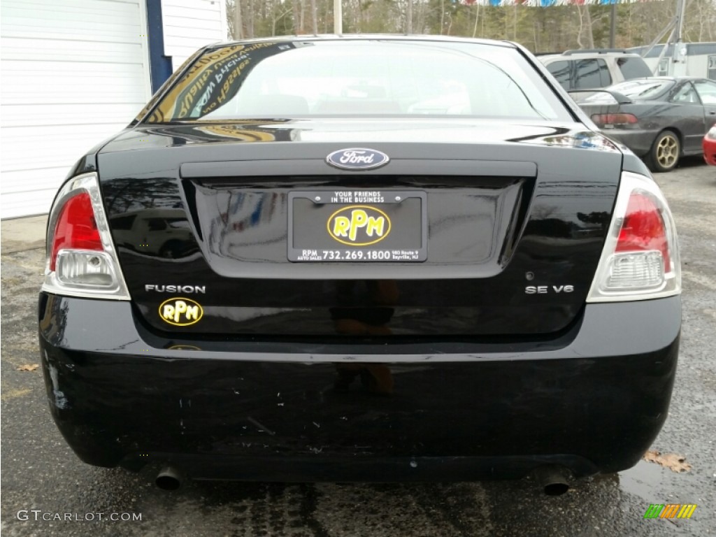 2006 Fusion SE V6 - Black / Charcoal Black photo #20