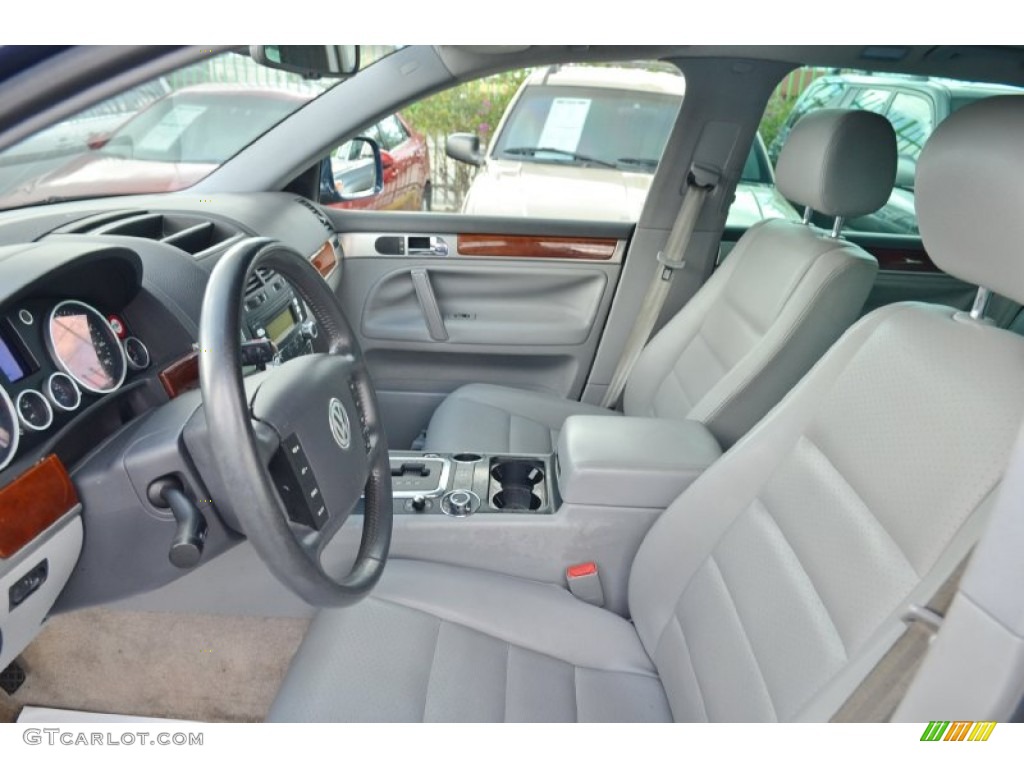 Kristal Gray Interior 2004 Volkswagen Touareg V6 Photo #101725079