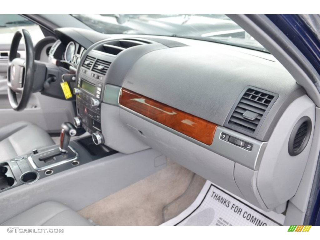 2004 Volkswagen Touareg V6 Dashboard Photos