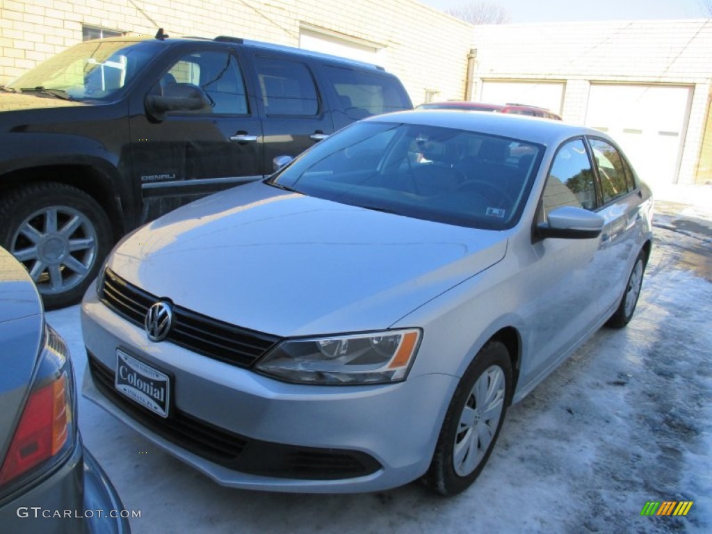 2014 Jetta SE Sedan - Reflex Silver Metallic / Titan Black photo #2