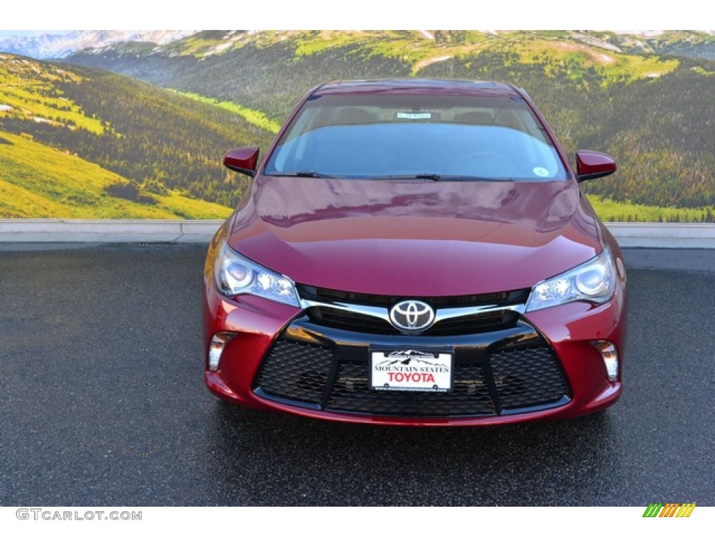 2015 Camry SE - Ruby Flare Pearl / Black photo #2