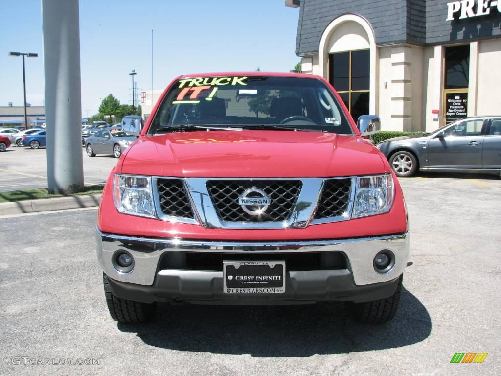 2006 Frontier LE Crew Cab - Red Alert / Charcoal photo #2