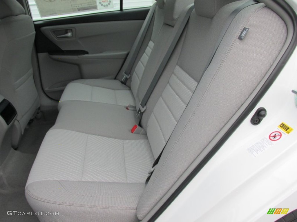2015 Toyota Camry LE Rear Seat Photo #101730234
