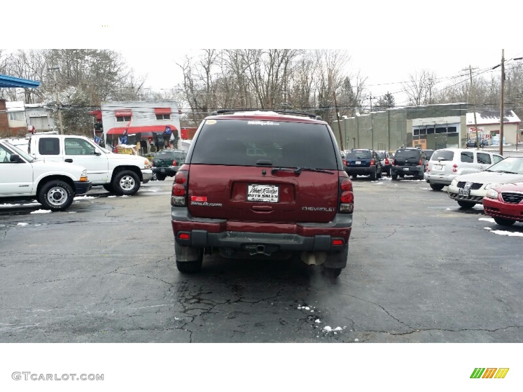 2004 TrailBlazer LT 4x4 - Medium Red Metallic / Light Cashmere photo #4