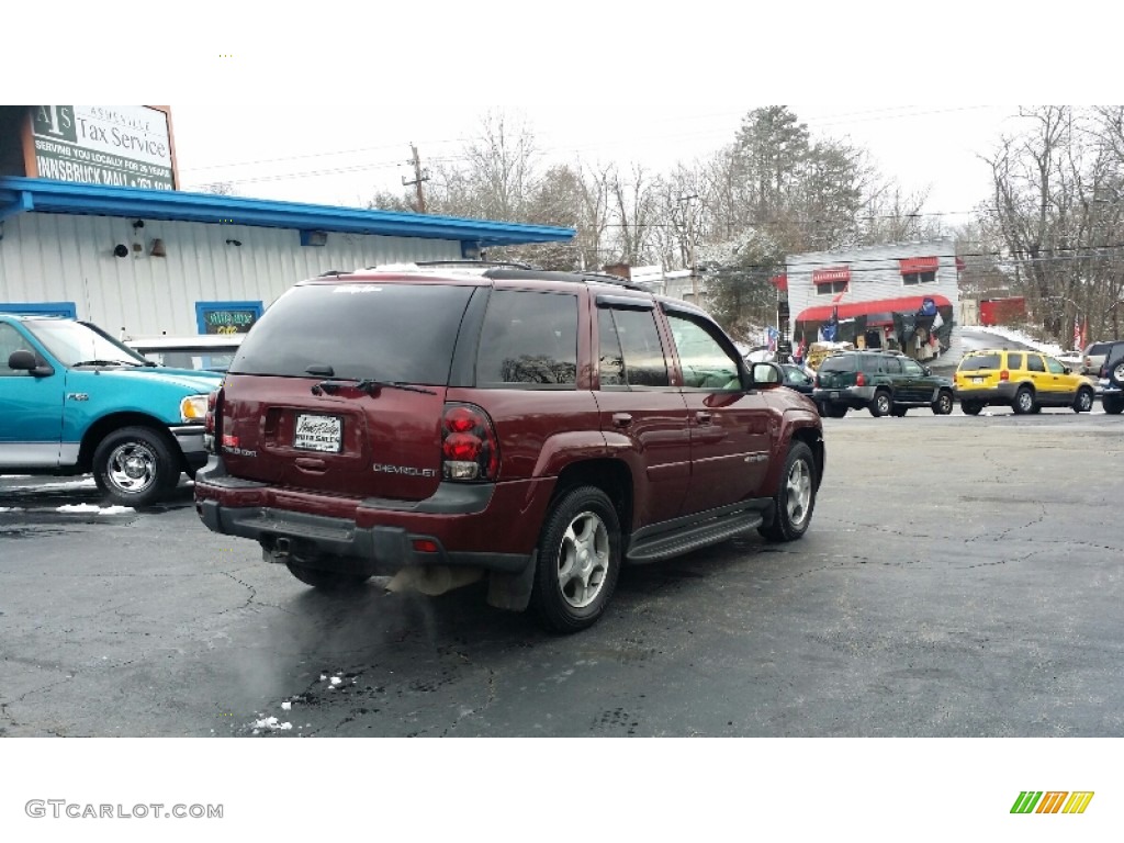 2004 TrailBlazer LT 4x4 - Medium Red Metallic / Light Cashmere photo #5