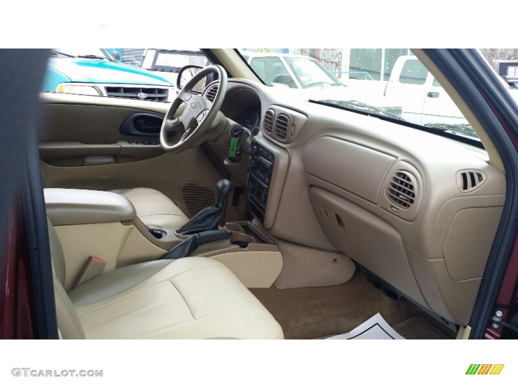 2004 TrailBlazer LT 4x4 - Medium Red Metallic / Light Cashmere photo #11