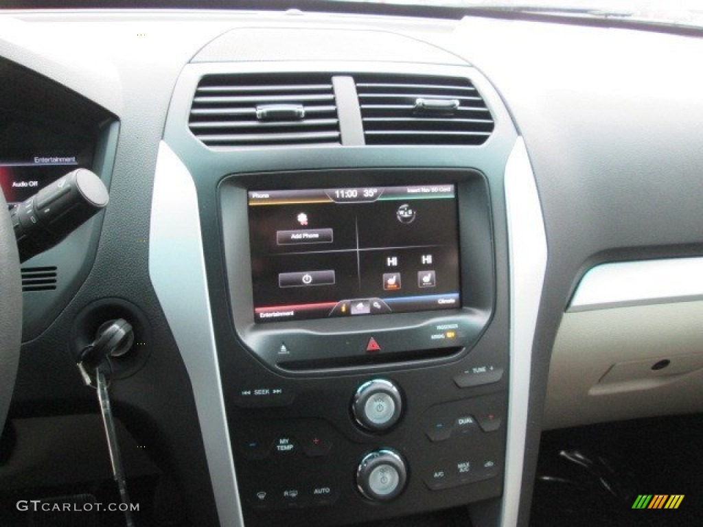 2015 Explorer XLT - Tuxedo Black / Medium Light Stone photo #35