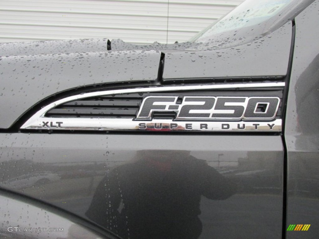 2015 Ford F250 Super Duty XLT Crew Cab 4x4 Marks and Logos Photo #101733357
