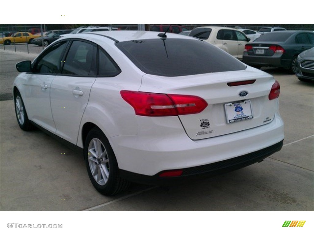 2015 Focus SE Sedan - Oxford White / Charcoal Black photo #7