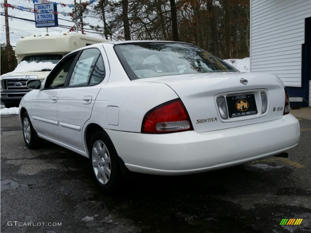 2002 Sentra GXE - Cloud White / Stone photo #4