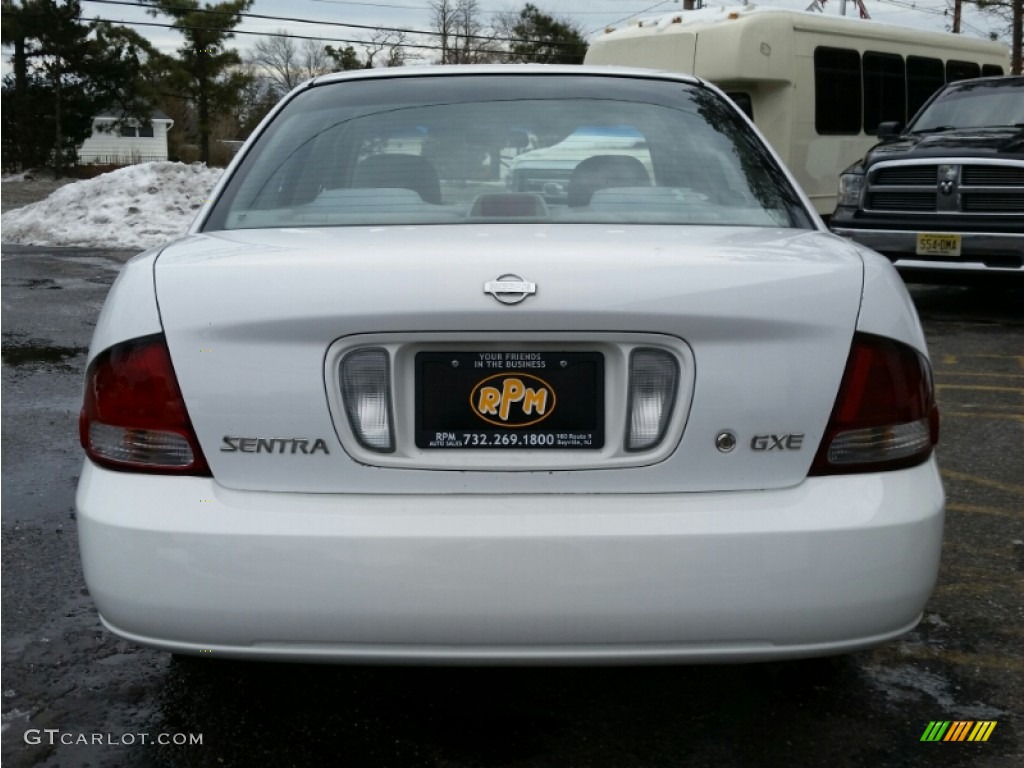 2002 Sentra GXE - Cloud White / Stone photo #5