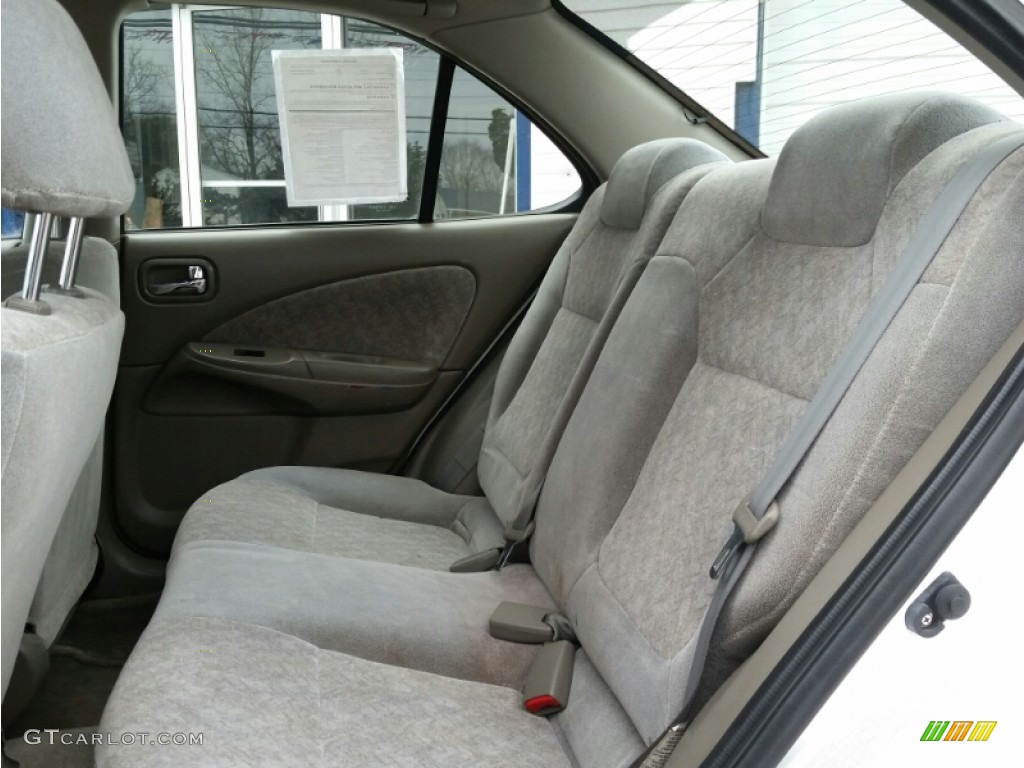 2002 Sentra GXE - Cloud White / Stone photo #11