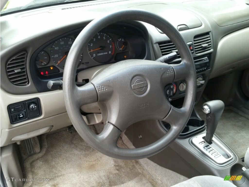 2002 Sentra GXE - Cloud White / Stone photo #14