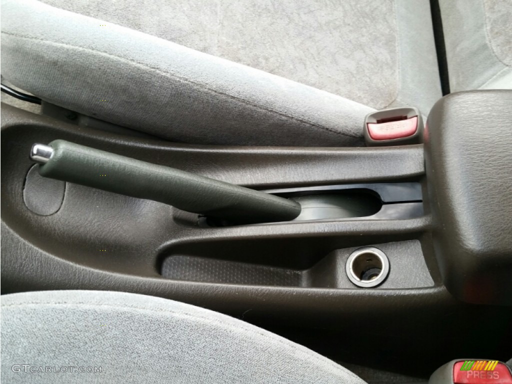 2002 Sentra GXE - Cloud White / Stone photo #30