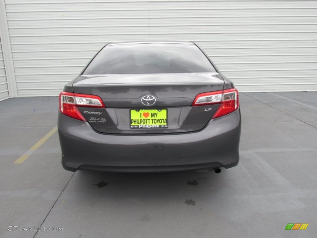 2013 Camry LE - Cosmic Gray Metallic / Ivory photo #10