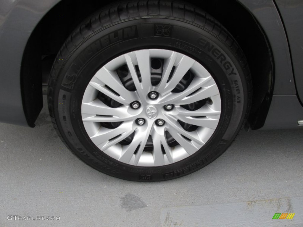 2013 Camry LE - Cosmic Gray Metallic / Ivory photo #16