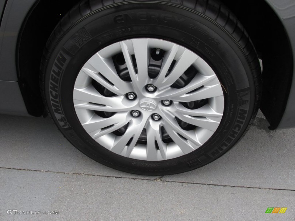2013 Camry LE - Cosmic Gray Metallic / Ivory photo #19