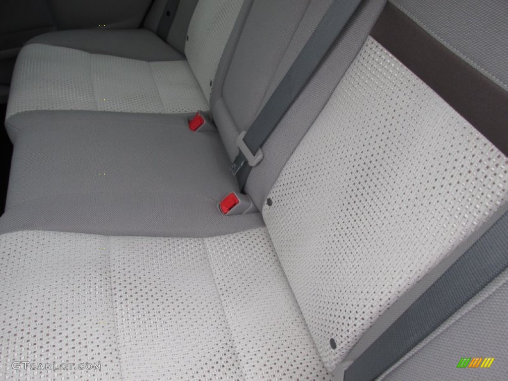 2013 Camry LE - Cosmic Gray Metallic / Ivory photo #29