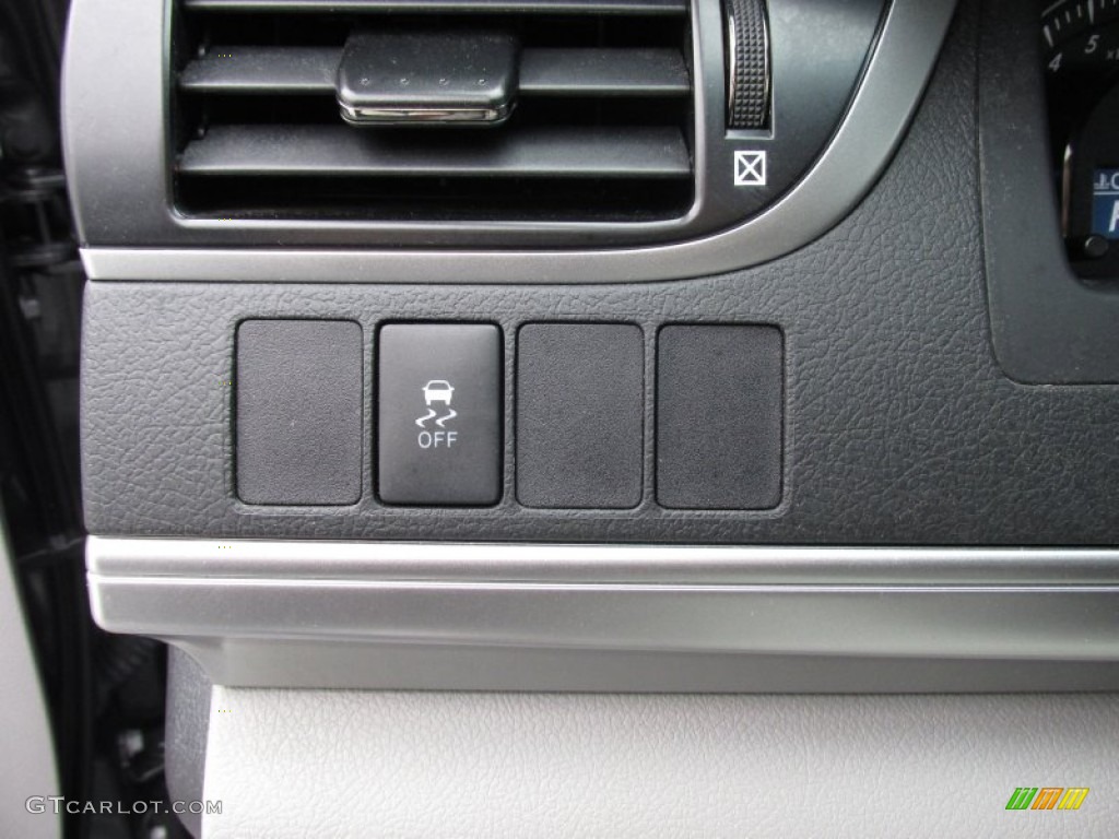 2013 Camry LE - Cosmic Gray Metallic / Ivory photo #42