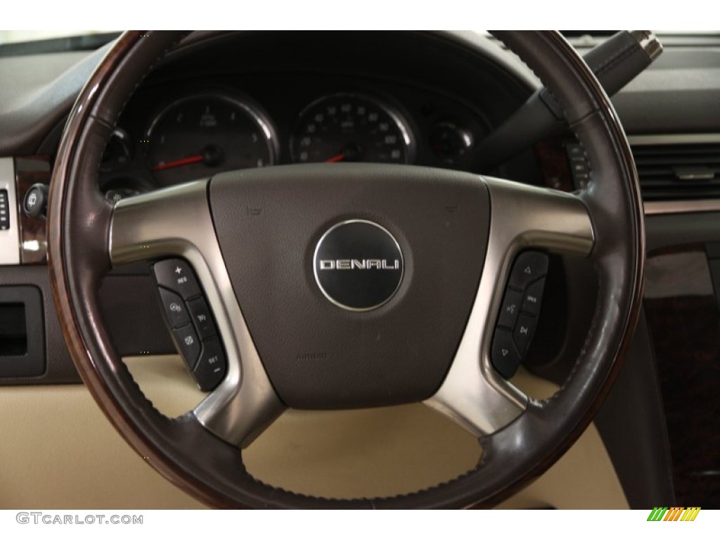 2007 GMC Yukon Denali AWD Cocoa/Light Cashmere Steering Wheel Photo #101770004