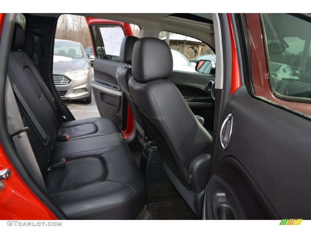 2011 HHR LT - Victory Red / Ebony photo #14