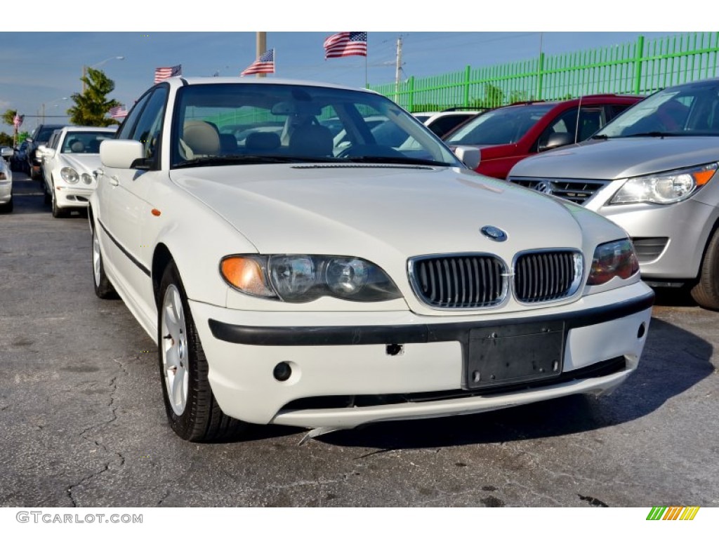 2005 3 Series 325i Sedan - Alpine White / Sand photo #3