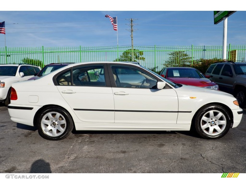 2005 3 Series 325i Sedan - Alpine White / Sand photo #6