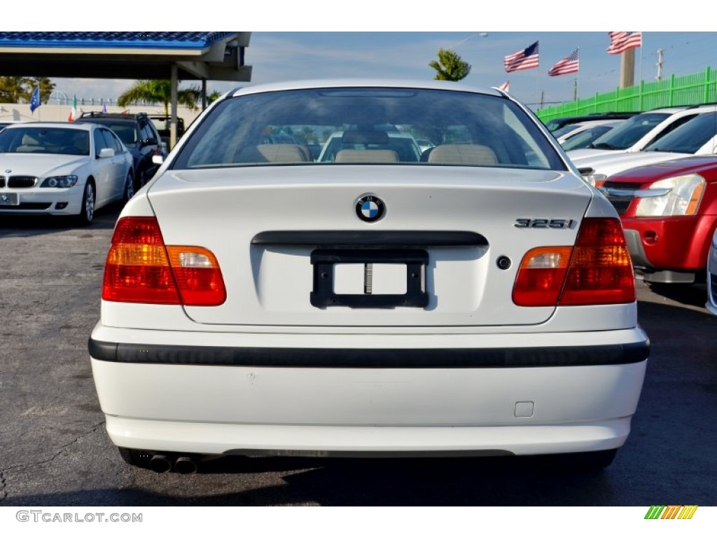 2005 3 Series 325i Sedan - Alpine White / Sand photo #32