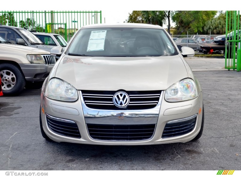 2005 Jetta Value Edition Sedan - Wheat Beige Metallic / Anthracite photo #2