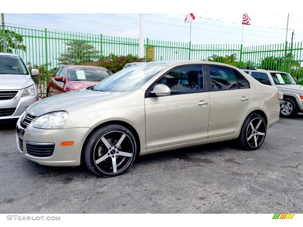 2005 Jetta Value Edition Sedan - Wheat Beige Metallic / Anthracite photo #4