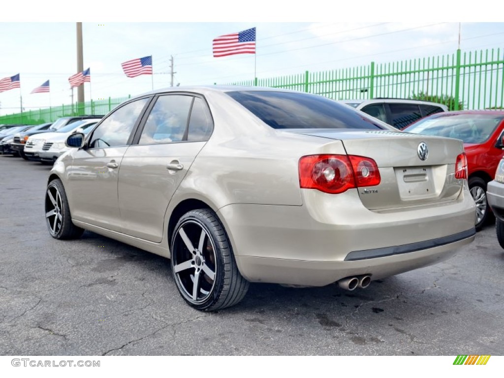 2005 Jetta Value Edition Sedan - Wheat Beige Metallic / Anthracite photo #8