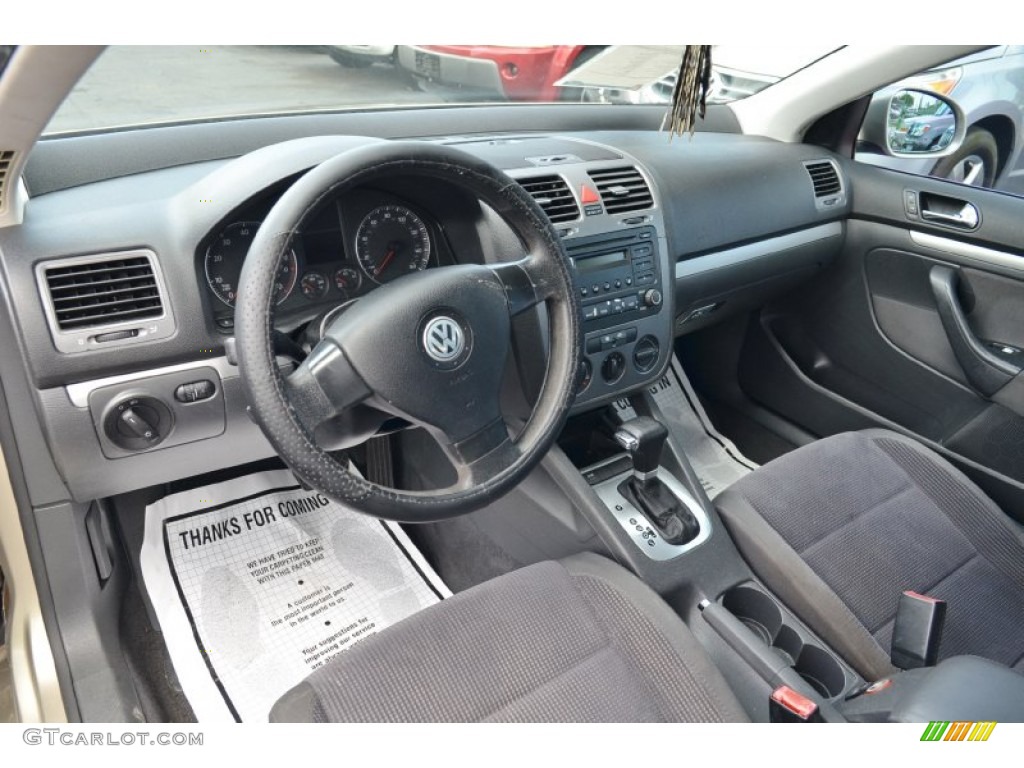 2005 Jetta Value Edition Sedan - Wheat Beige Metallic / Anthracite photo #14