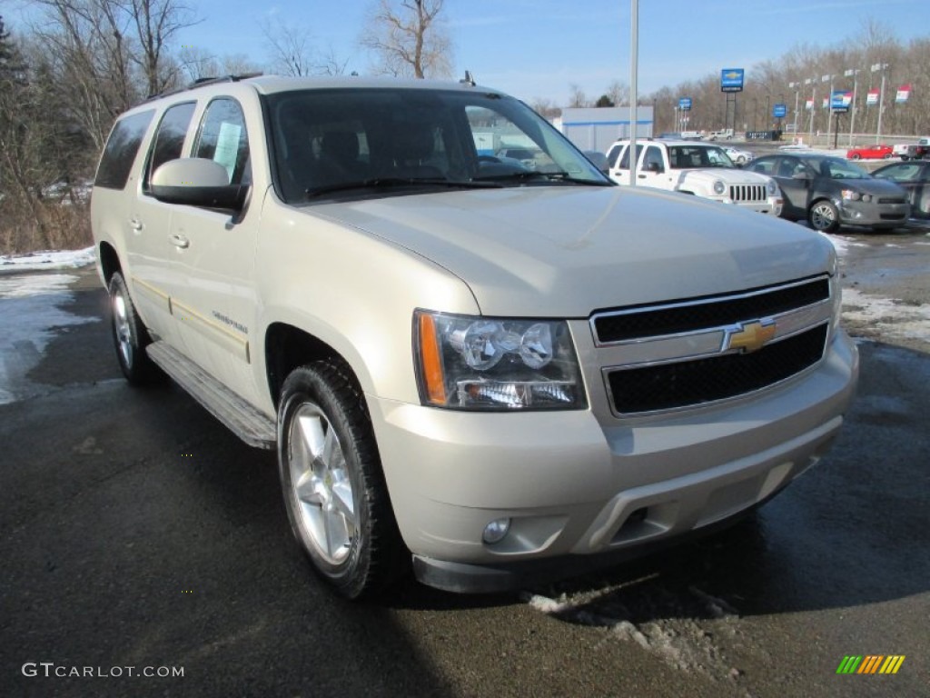 2011 Suburban LT 4x4 - Gold Mist Metallic / Ebony photo #10
