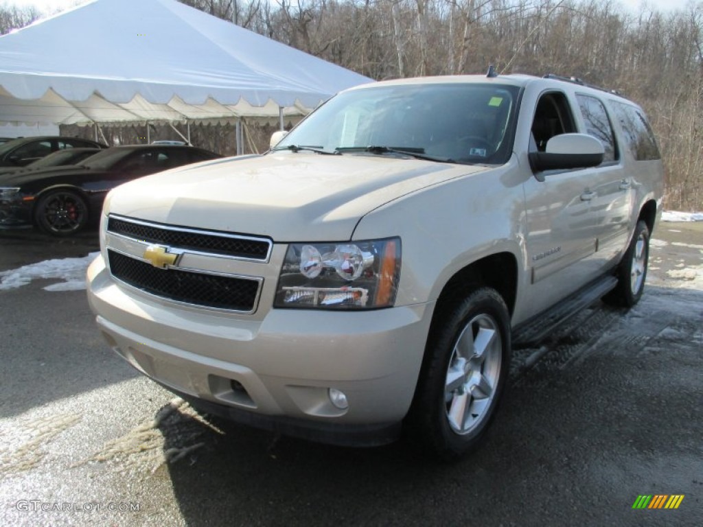 2011 Suburban LT 4x4 - Gold Mist Metallic / Ebony photo #12