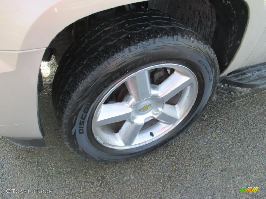 2011 Suburban LT 4x4 - Gold Mist Metallic / Ebony photo #13