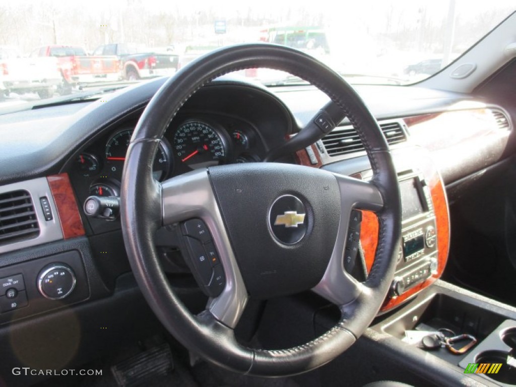 2011 Suburban LT 4x4 - Gold Mist Metallic / Ebony photo #25