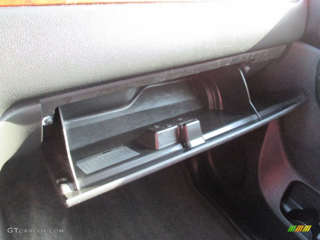 2011 Suburban LT 4x4 - Gold Mist Metallic / Ebony photo #34