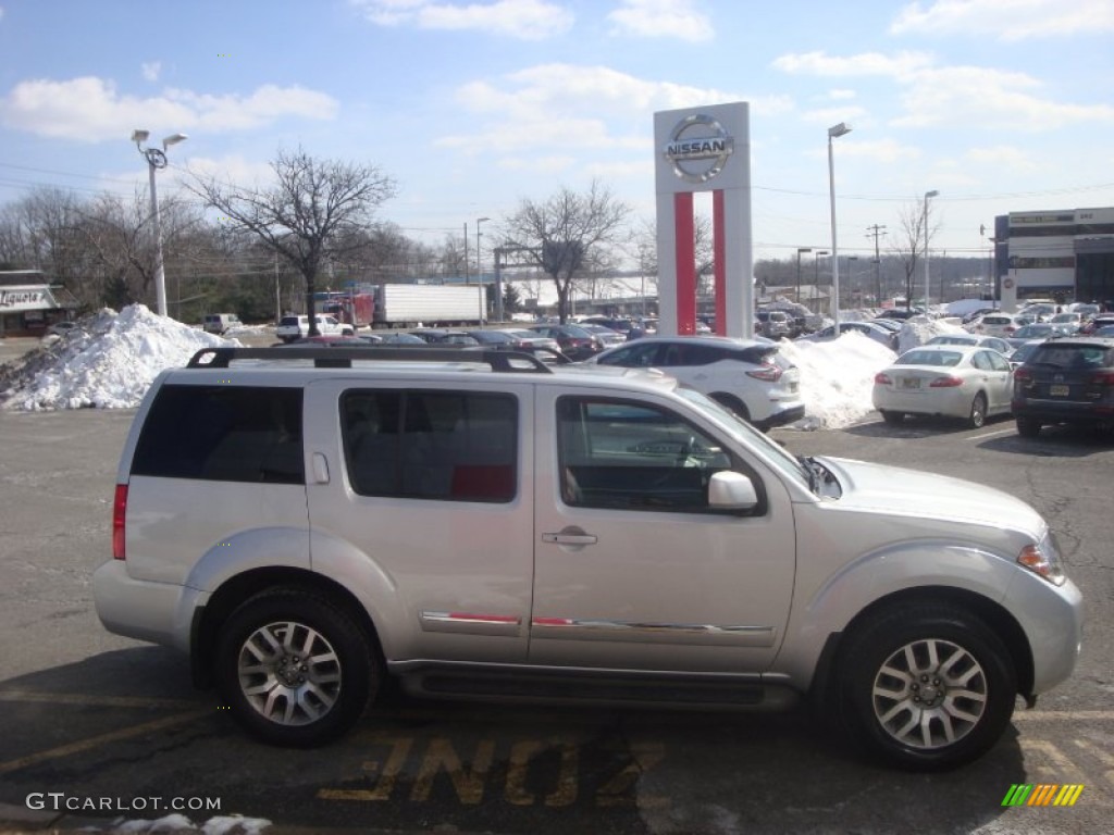 2012 Pathfinder LE 4x4 - Brilliant Silver / Graphite photo #4