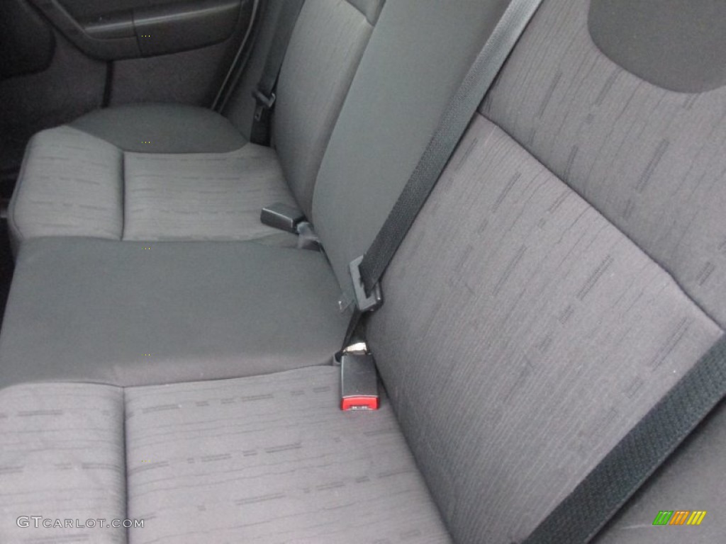 2008 Focus SE Sedan - Vapor Silver Metallic / Charcoal Black photo #29