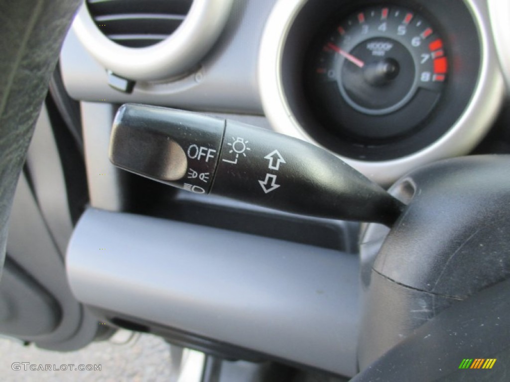 2005 Honda Element EX AWD Controls Photo #101795899