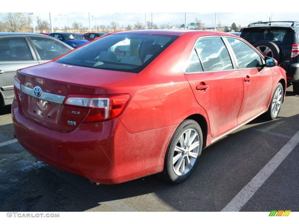 2013 Camry Hybrid XLE - Barcelona Red Metallic / Light Gray photo #2