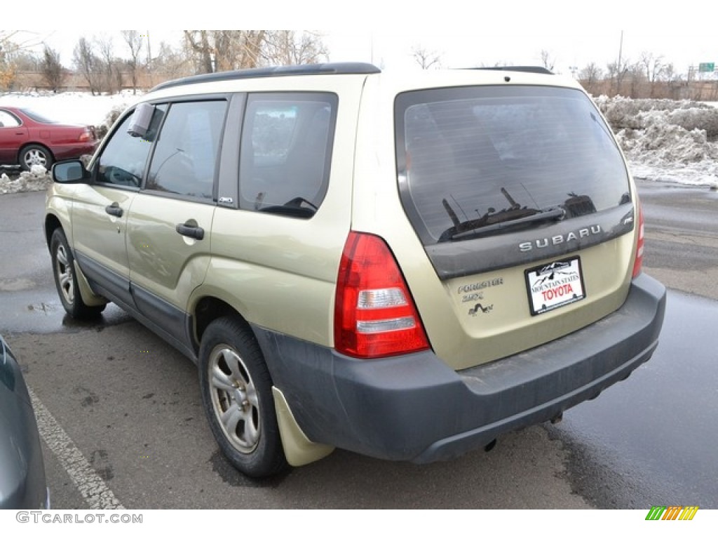 2004 Forester 2.5 X - Sierra Gold Metallic / Beige photo #3