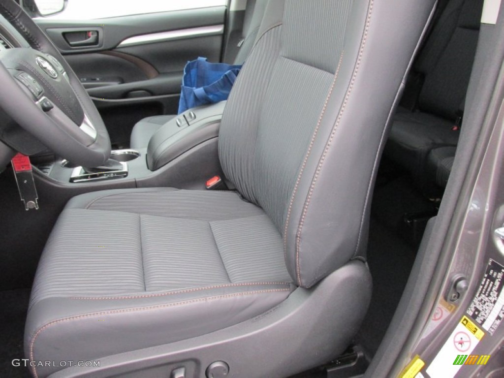 2015 Toyota Highlander LE Front Seat Photo #101801097
