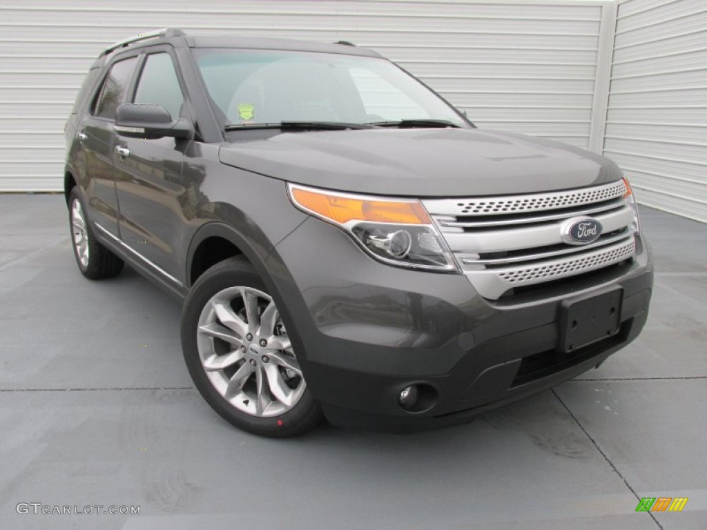 2015 Explorer XLT - Magnetic / Charcoal Black photo #1