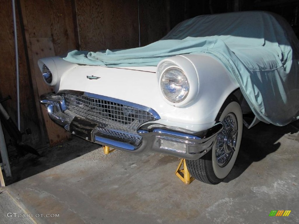 1957 Thunderbird Convertible - Colonial White / Flame Red photo #33