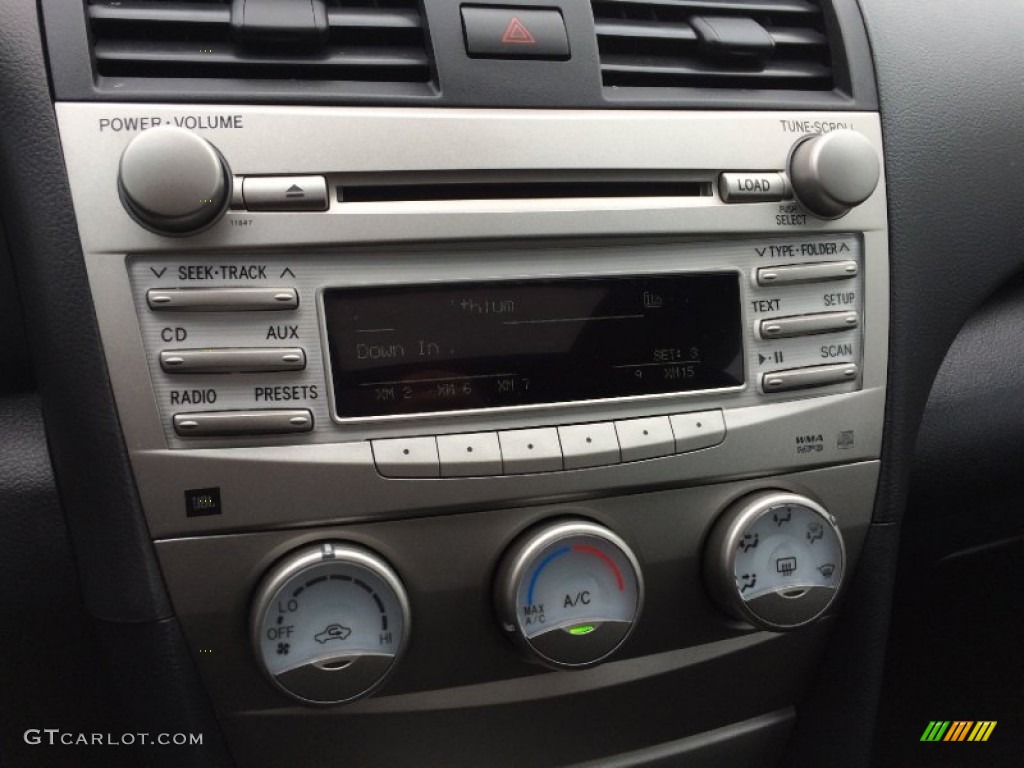 2011 Toyota Camry SE Controls Photo #101802482