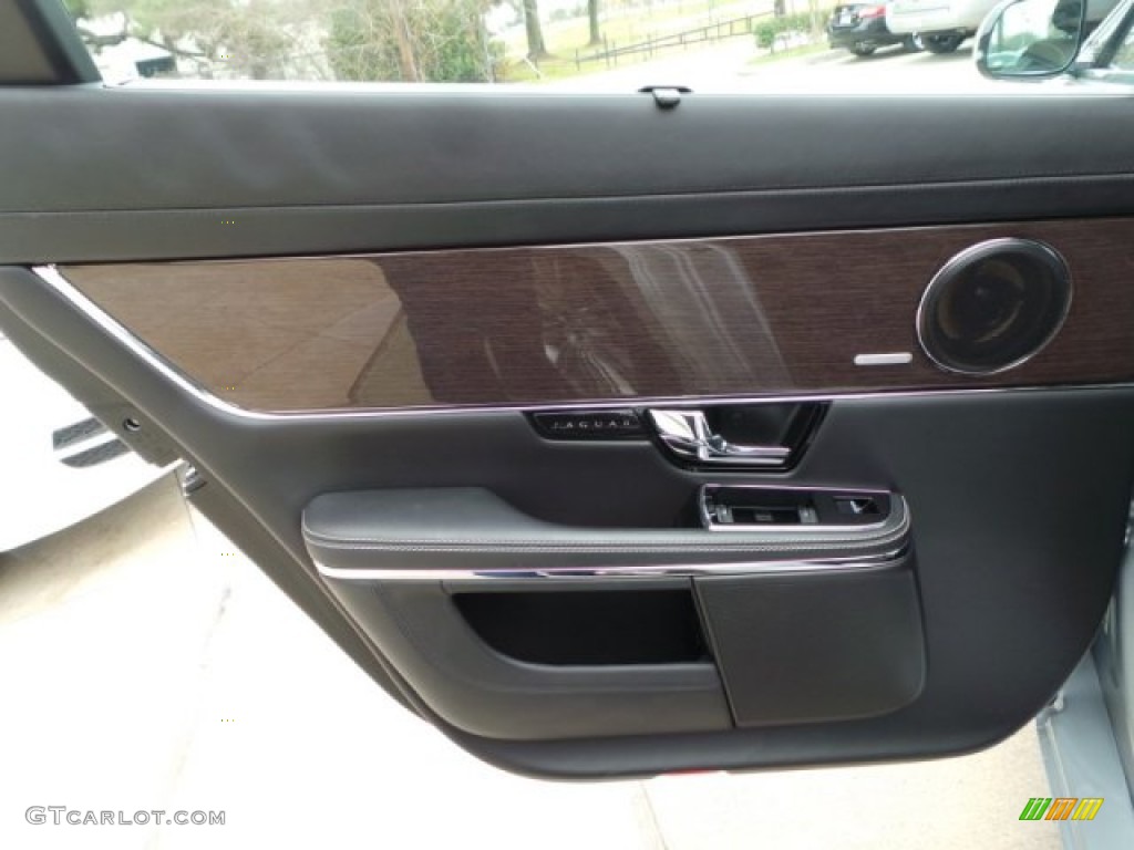 2011 XJ XJL Supercharged - Liquid Silver Metallic / Jet Black/Ivory photo #48