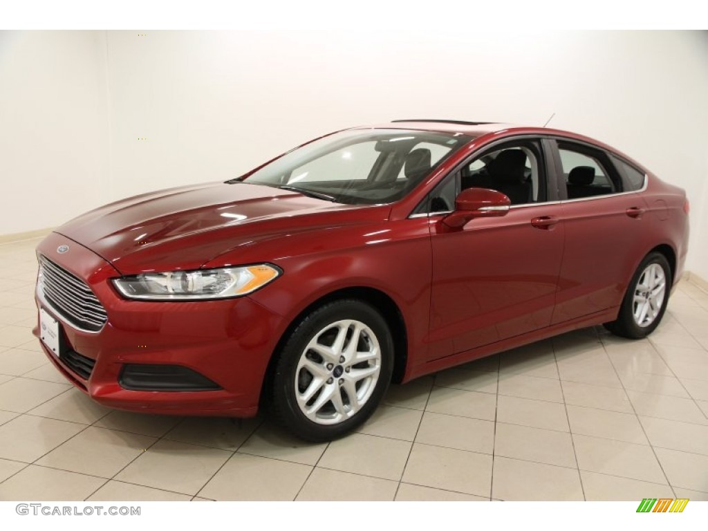 2013 Fusion SE - Ruby Red Metallic / Charcoal Black photo #3