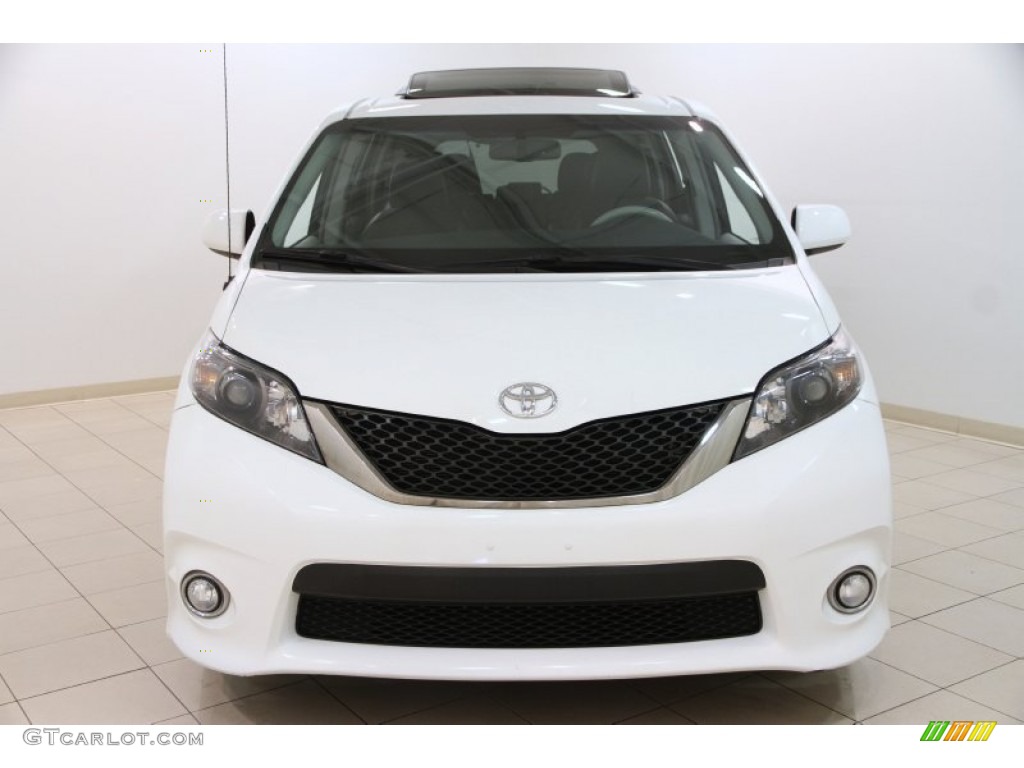 2011 Sienna SE - Super White / Dark Charcoal photo #2